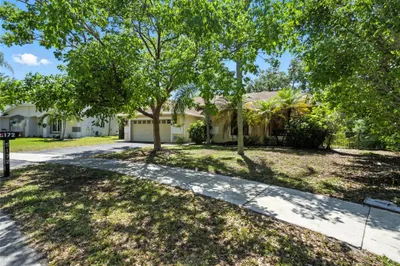 5172 NW 53rd Ave 1