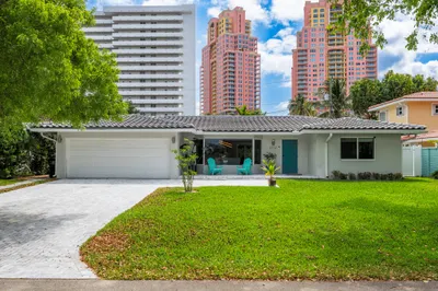 2112 NE 32 Ave 1