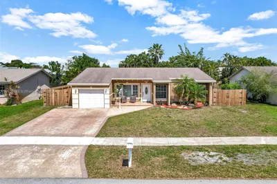 8381 NW 4th St 1