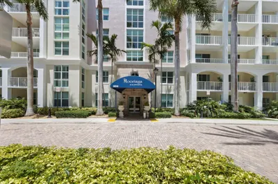 804 E WINDWARD Way #621 1