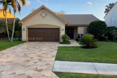3620 NW 71st St 1