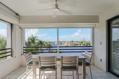 944 OAK HARBOUR Drive #944 1