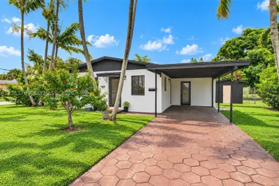 301 SW 12th Ave 1