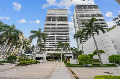 525 S Flagler Drive #19b 1
