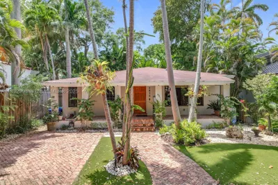 2810 Crystal Ct 1