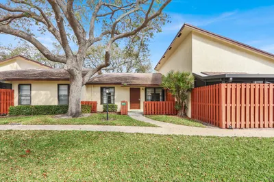 8091 SE Villa Circle 1