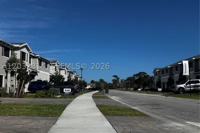 4860 Dillion St #4860 1