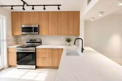 1220 Euclid Ave #2 1