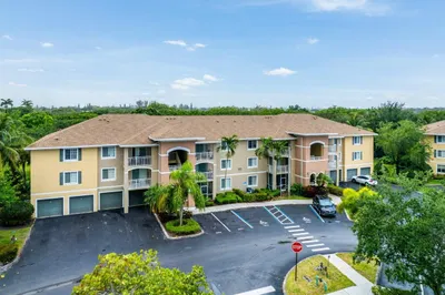 6492 Emerald Dunes Dr #208 1