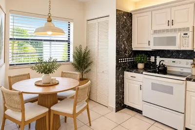 4409 NW 22ND Road #403 1