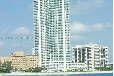6365 Collins Ave #1707 1