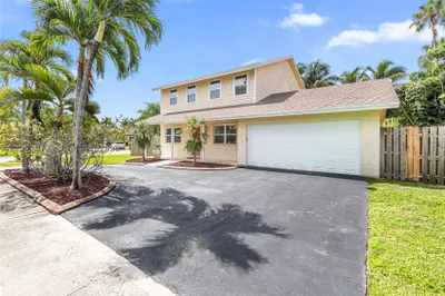 11610 NW 43rd St 1