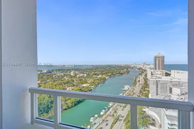 4401 Collins Ave #2915 1