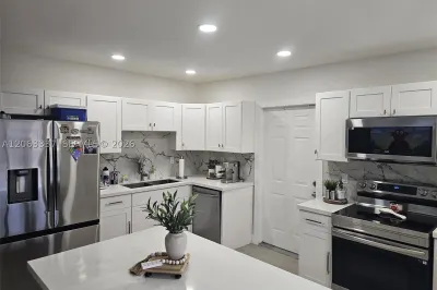 75 SW 18th Ave 1