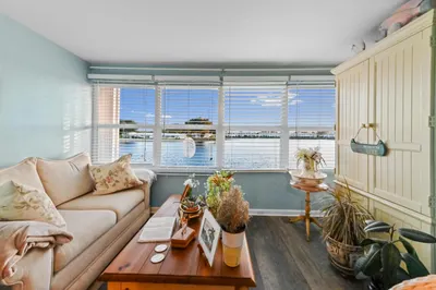 1114 Lake Terrace #212 1