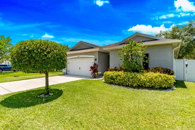 5344 Oakland Lake Circle 1
