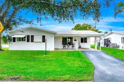 4441 NW 1st Terrace 1