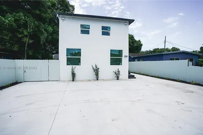 2242 NW 64th St 1