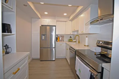 1100 Saint Charles Place #521 1