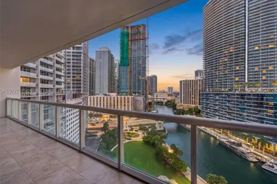 465 Brickell Ave #1602 1