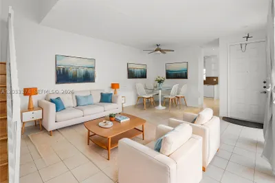 1521 Seagrape Way #1521 1