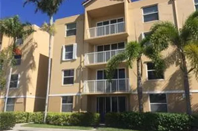 519 E Sheridan Street #3072 1