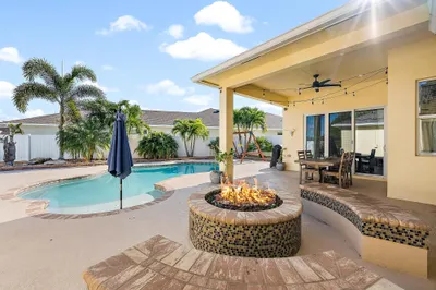 10352 SW Westlawn Boulevard 1
