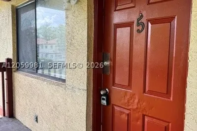 2050 NW 43rd Ter #5 1