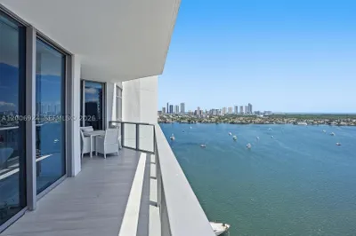 17301 Biscayne Blvd #1905 1