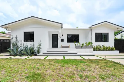 56 Whitethorn Dr 0 1