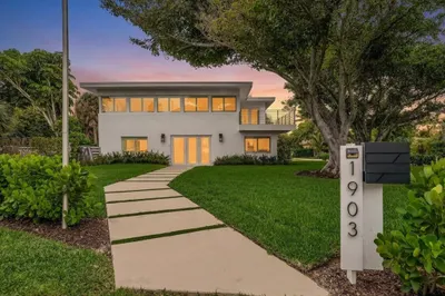 1903 Bay Drive 1