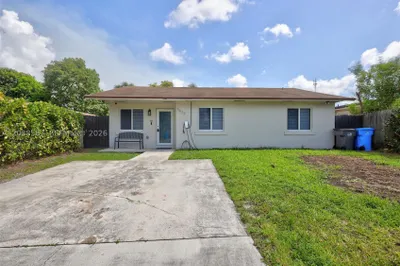5637 SW 36th Ct 1