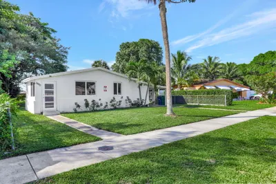 3440 NW 8th Court 1