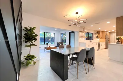 1201 NW 3rd Ave 1