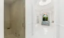 314 W Riverside Drive Photo