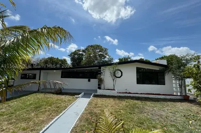 810 NW 170th Ter 1