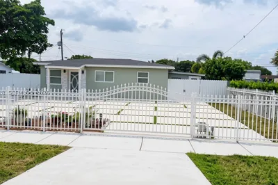 3251 NW 177th Ter 1