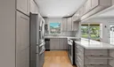 20 Windsor Road E Photo