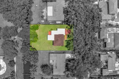 861 Holly Ln 1