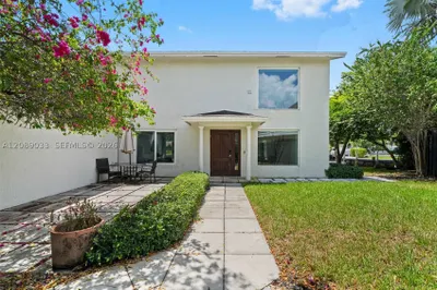 1617 SW 17th Ave 1