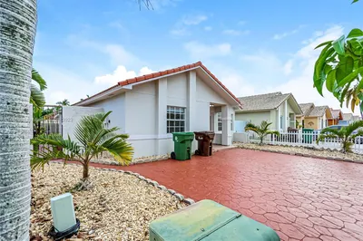 2626 W 72nd Pl 1