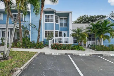 717 Ocean Dunes Circle 1