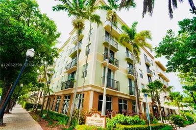 1900 Van Buren St #118B 1