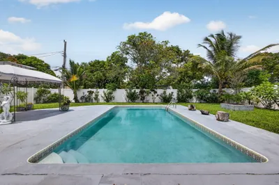 813 Date Palm Drive 1