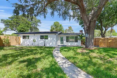 1517 NW 12th Avenue 1