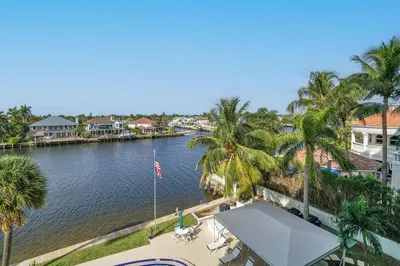 629 SE 19th Avenue #403 1