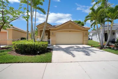 899 Phoenix Way 1