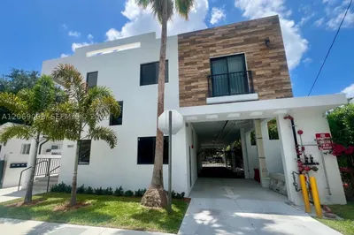 1860 NW 19th St #101 1