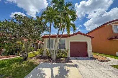 90 NW 42nd Way 1