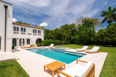 1228 Alhambra Cir 1
